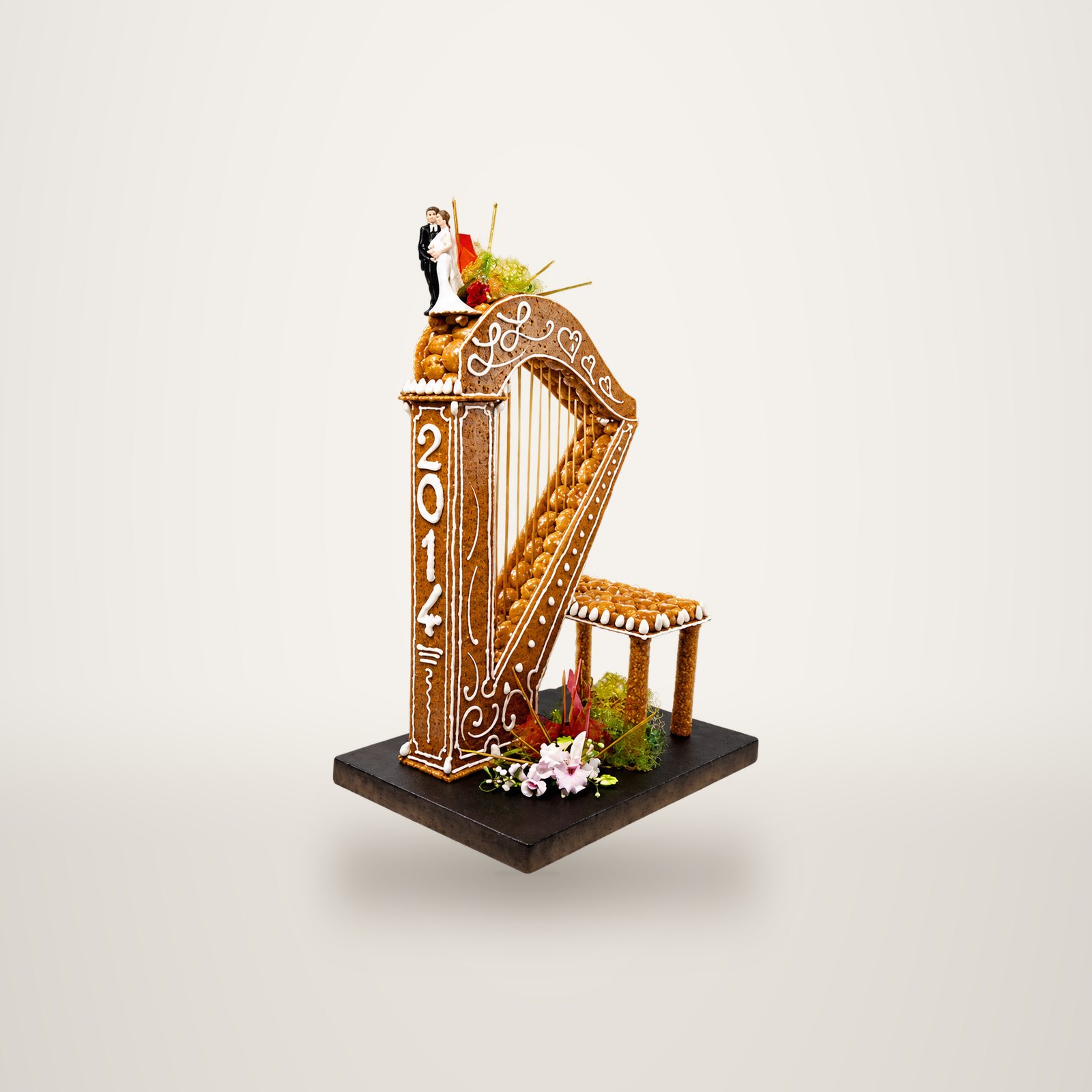 Pièce montée en forme de harpe
